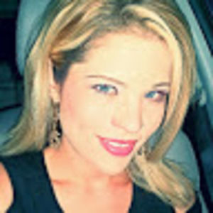 Meet your Posher, Andrea aka Annie